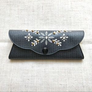 Vintage glasses case